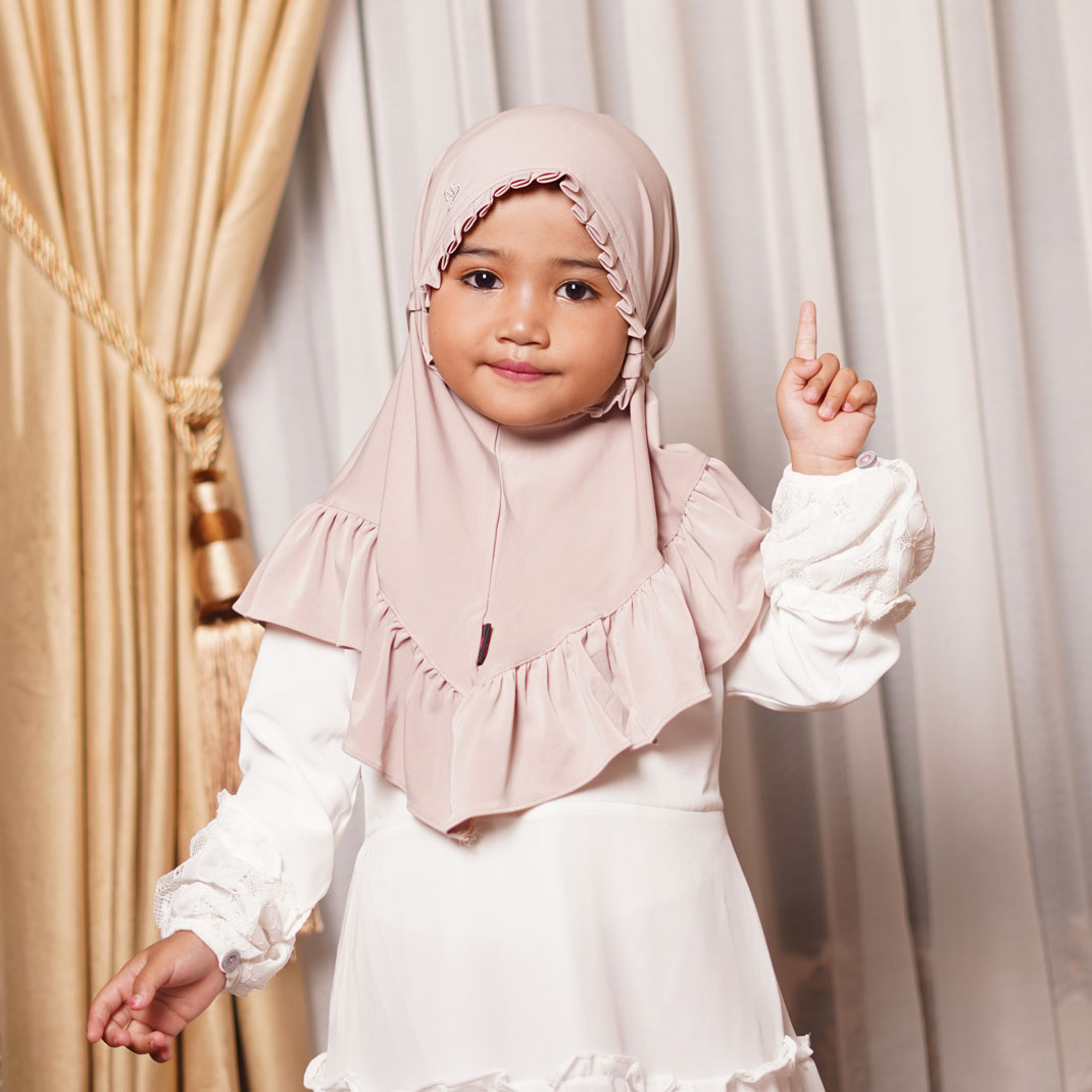 Hijab Anak Shanum image